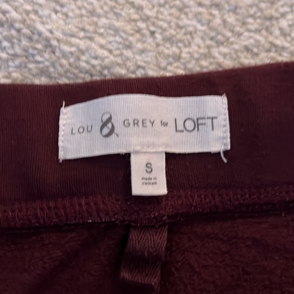 Lou & grey for LOFT Wine colored sweatpants - Picture 3 of 5
